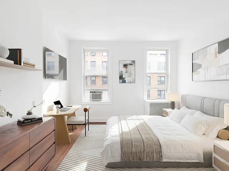 321 E 53rd St #4 — Photo 8