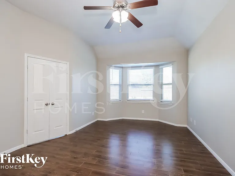 13207 Clover Creek Point Ln — Photo 8