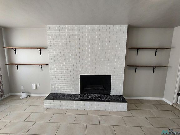 5th image of 1304 N Country Club Cir