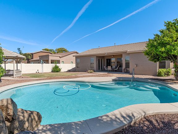 3rd image of 1800 E INDIGO Drive