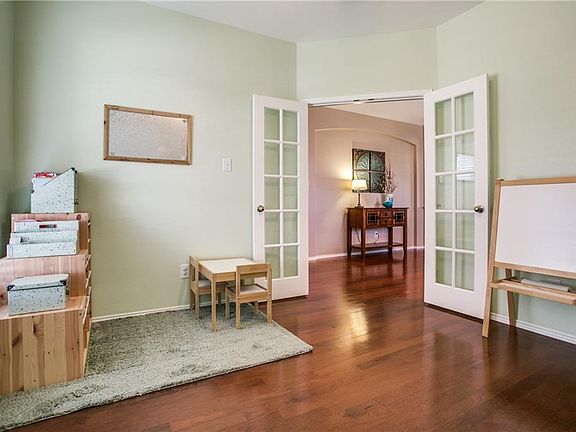 5th image of 5213 Balsam Dr