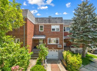 2531 Bayside Ln, Flushing, NY 11358