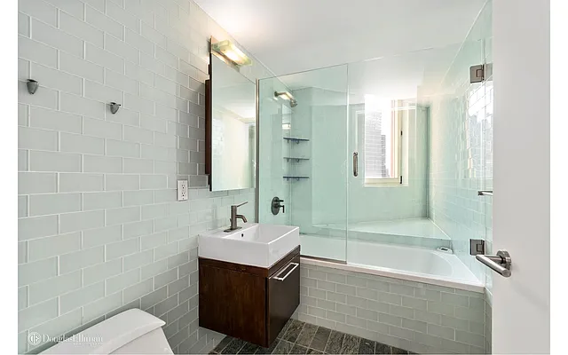 Sold by Douglas Elliman | media 15