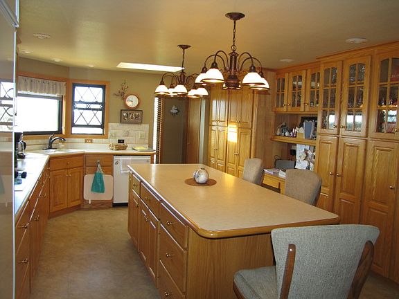 3rd image of 419 Elk Mountain Dr