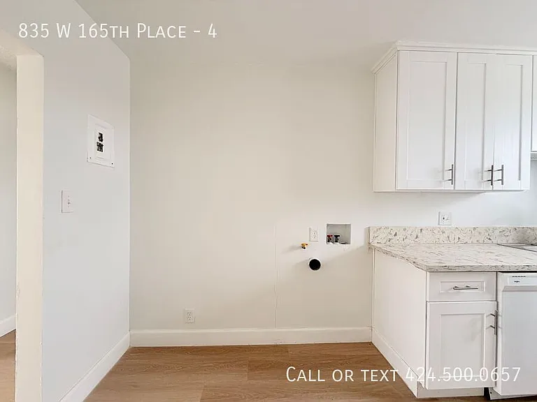 835 W 165th Pl #4 — Photo 4