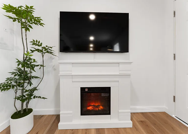 807 Cullen Blvd #4 — Photo 7