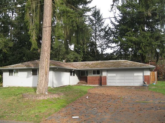 2nd image of 422 Viking St SE