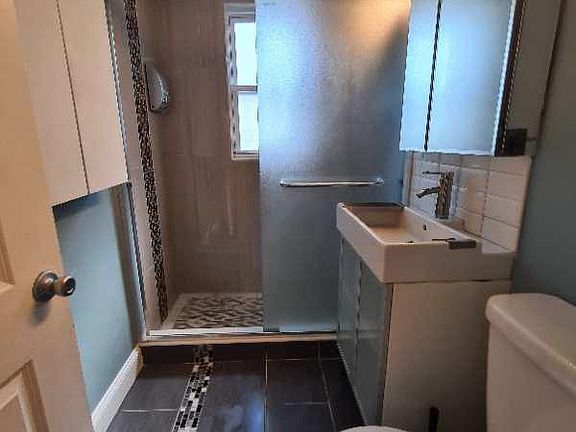 5th image of 19 Revere St #1