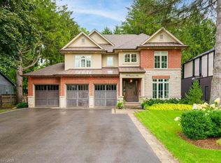 89 Lloyminn Ave, Hamilton, ON L9G1H4
