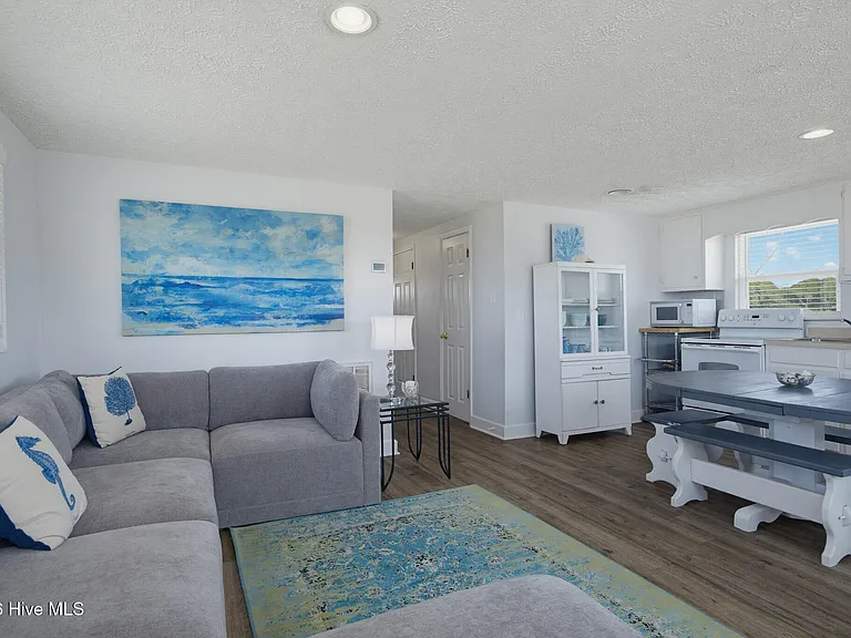2999 Island Dr — Photo 19