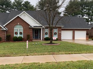 211 Fairway Dr, Campbellsville, KY 42718