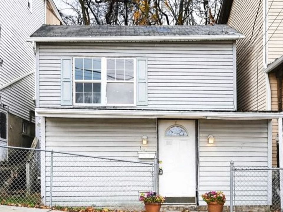 1st image of 417 Alexander St