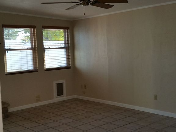5th image of 1018 Bloomdale Dr