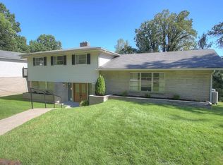 322 Circle Dr, Manchester, KY 40962
