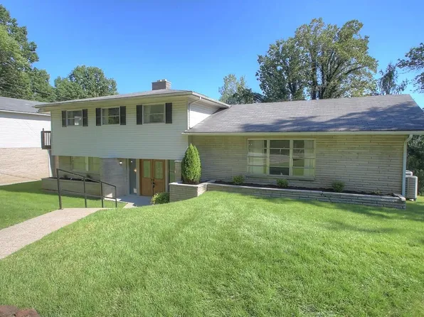 322 Circle Dr, Manchester, KY 40962
