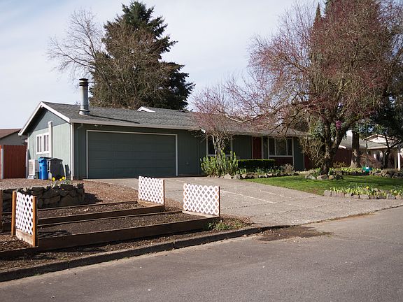 3rd image of 4104 NE 141st Ave