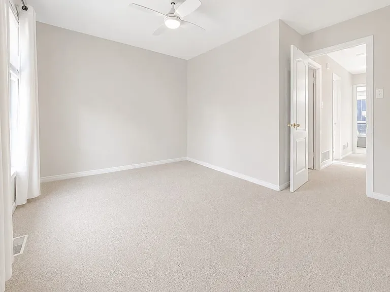 1660 Locksley Ln #21 — Photo 10