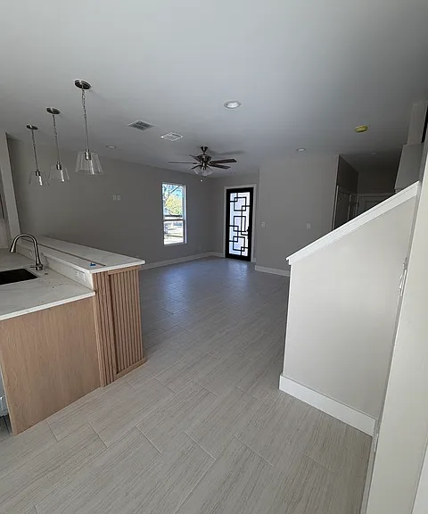 2610 Woodbury St #102 — Photo 7