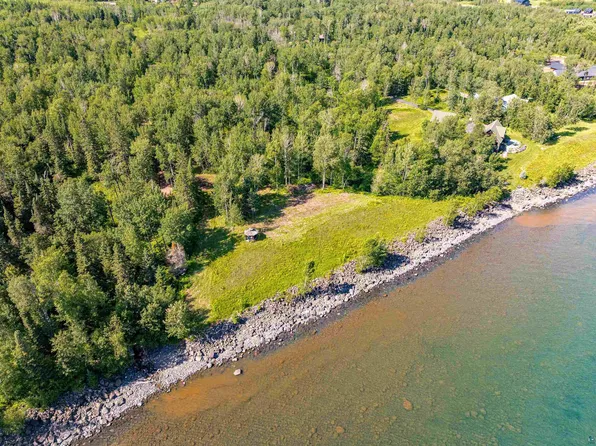 966 W Bay Rd, Two Harbors, MN 55616