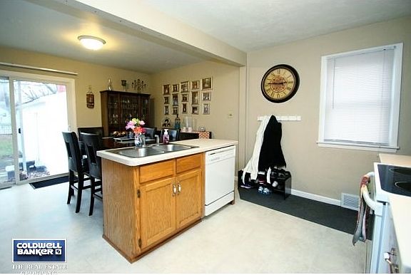 2nd image of 1112 Marshall Ave
