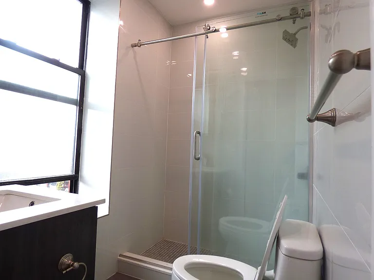 2 Clinton St #2D — Photo 10
