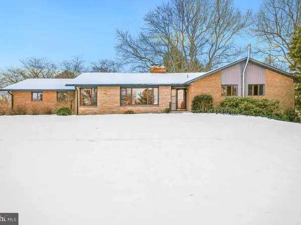 9320 Brink Rd, Gaithersburg, MD 20882