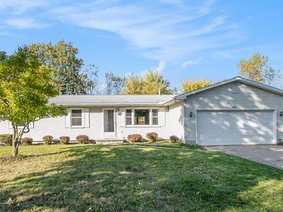 3227 Stonewood Dr, Lansing, MI, 48912