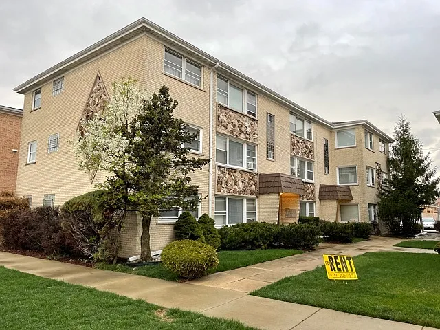 2 bed, 800 sqft, $1,600 — Photo 1