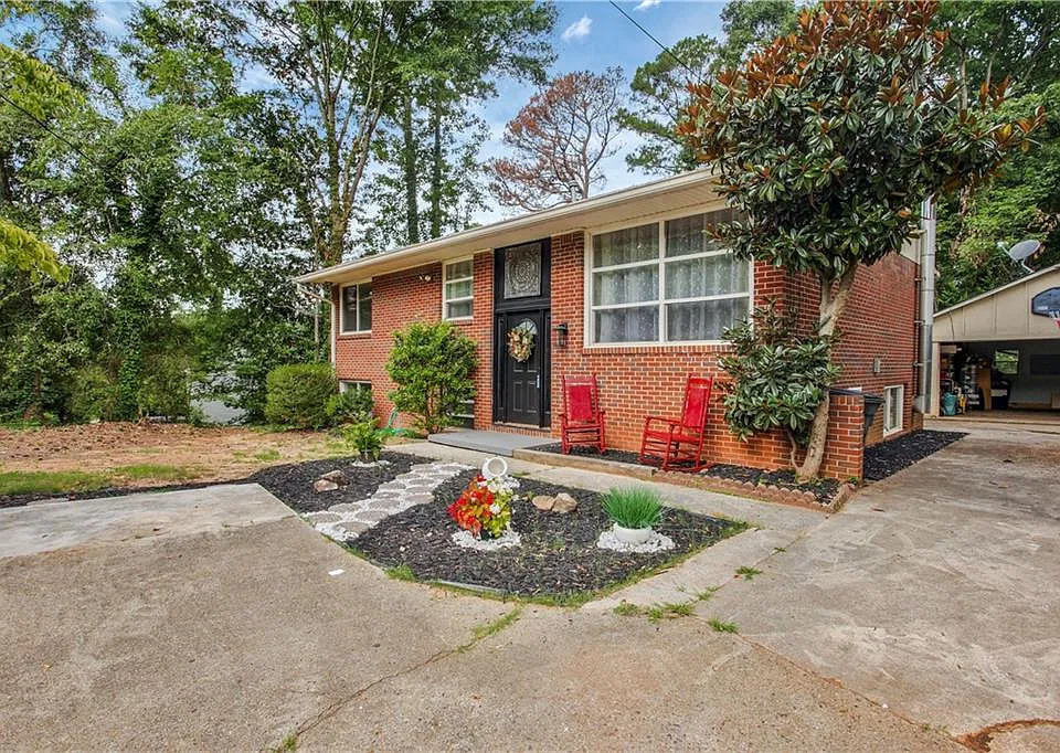 2600 Benson Poole Rd SE