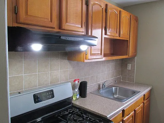 Rented by Windsor Homes Realty Corp | media 20