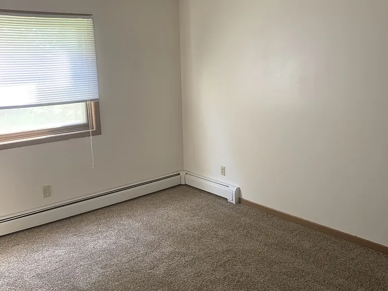 720 N 2nd Ave — Photo 3