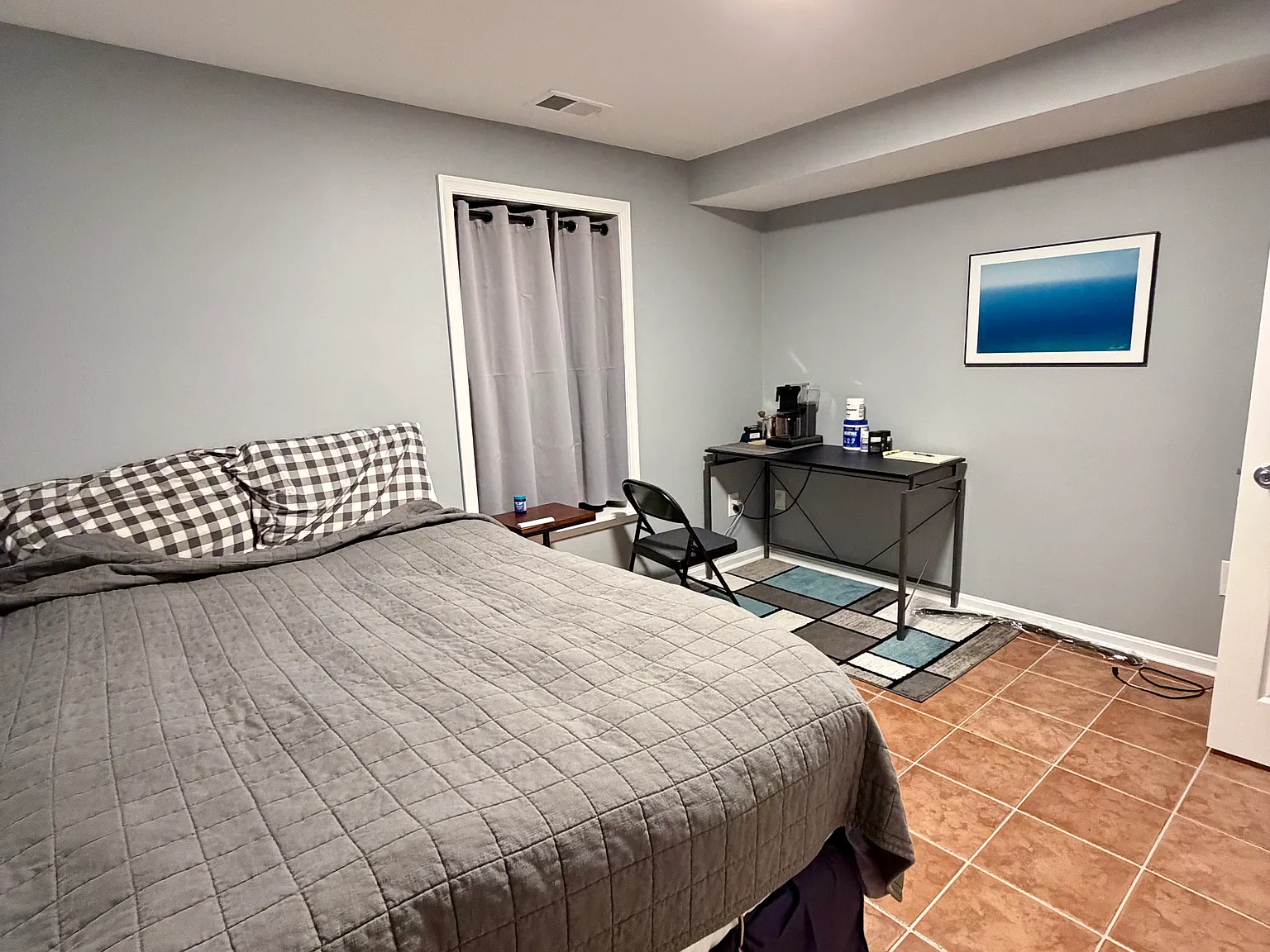 3 bed, 1946 sqft, $1,300 — Photo 2