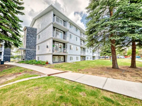 5601 W Dalton Dr NW #404C, Calgary, AB T3A 2E2