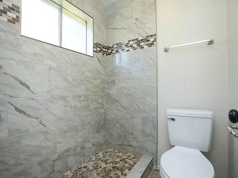 22318 Fincastle Dr — Photo 26