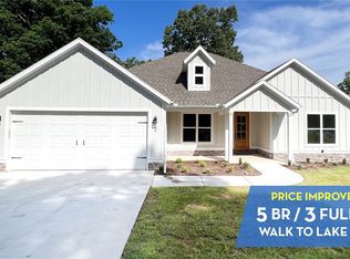 2 Kirkby Cir, Bella Vista, AR 72715