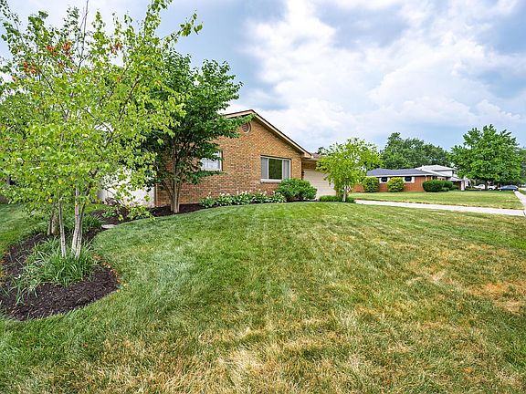 5th image of 2983 Woodgrove Dr