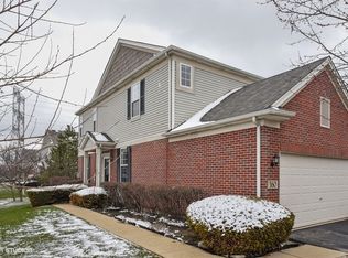 160 Neutrenton Ave, Elgin, IL 60120