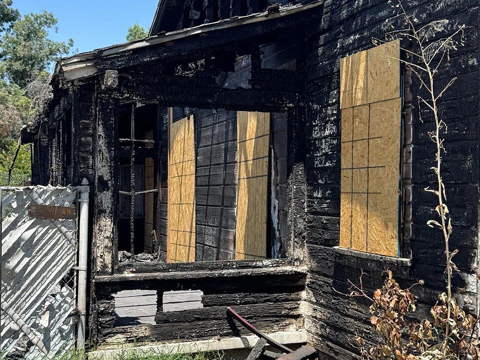 2nd image of 526 8th St