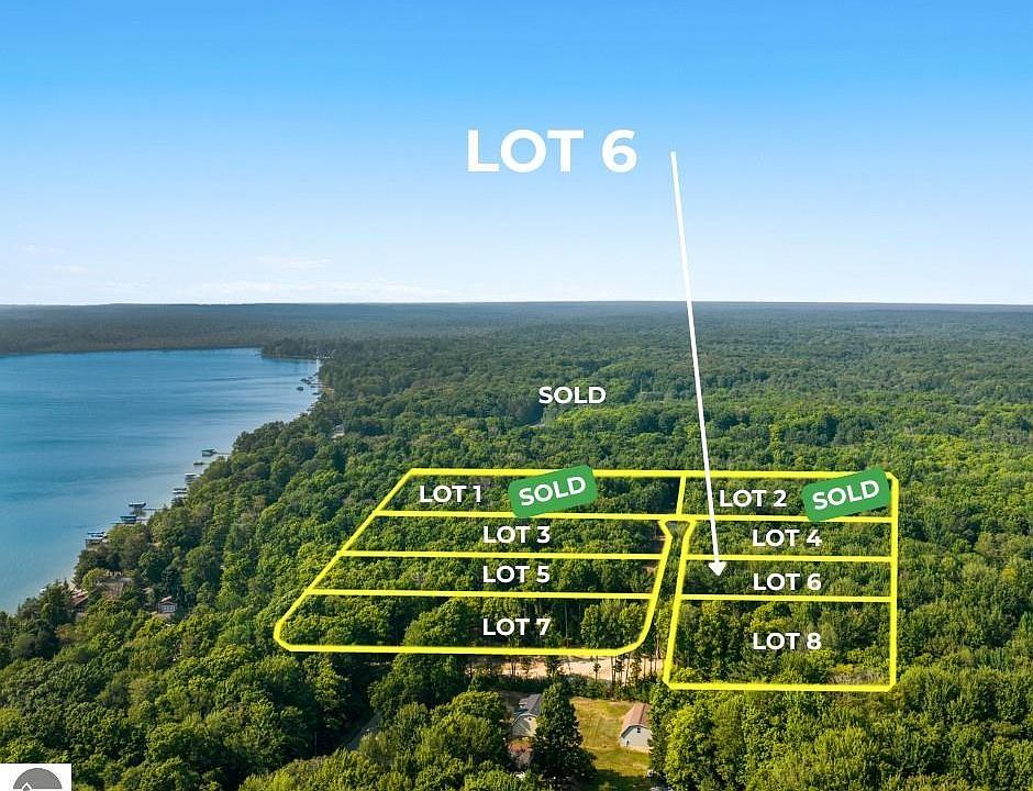1st image of 6 Manistee Ridge Dr NE