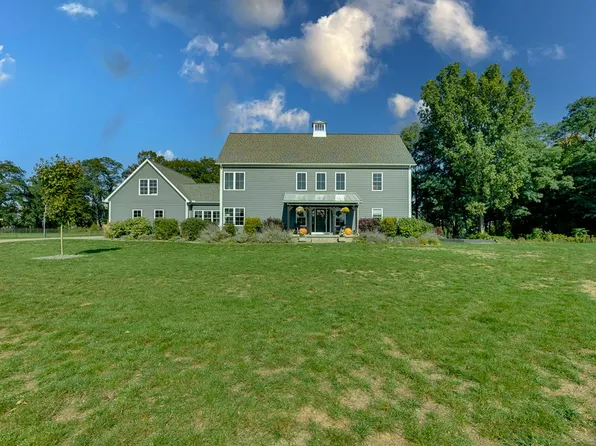 21 Lake Haven Ct, Erie, PA 16511