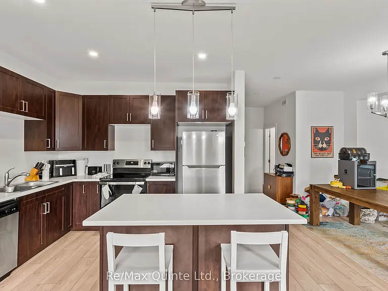107 Buchanan Ave — Photo 12