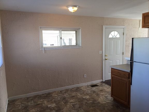 4th image of 3667 Brumbaugh Blvd