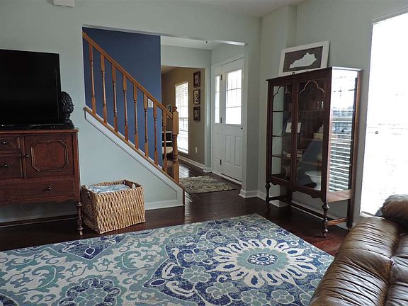 2nd image of 8454 Beechwood Ct