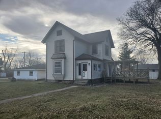 280 E 7th Ave, Clifton, IL 60927