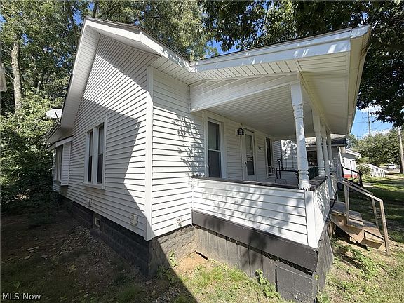 3rd image of 547 Morgan Ave