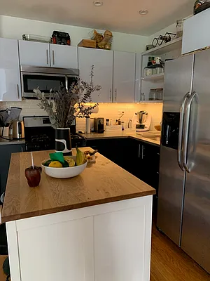 Rented by Unit 5 LLC | media 9