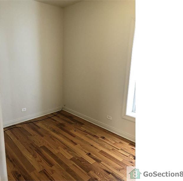 1st image of 4343 W Monroe St #1
