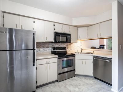 859 West Puetz ROAD, Oak Creek, WI, 53154