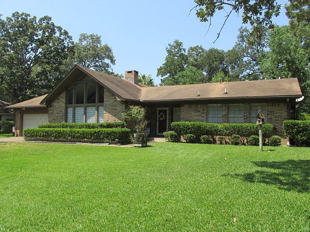 1st image of 214 Trailwood Cir