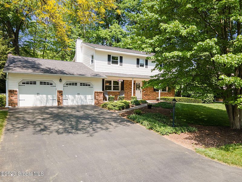 2nd image of 29 Brookline Drive